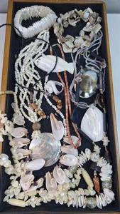 Lotto lavoro collane conchiglia madreperla gioielli intagliati vintage bracciali - Foto 1 di 12