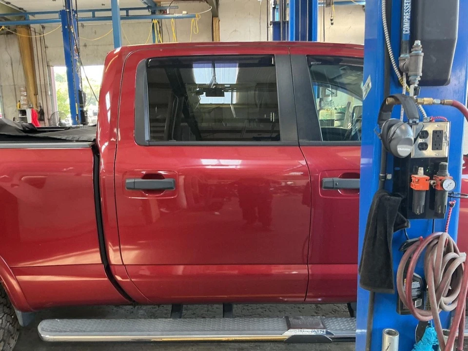 Passenger Right Rear Side Door Fits 16-23 TITAN XD 2215489 Foto 1 de 1