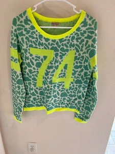 JUICY COUTURE-SIZE SMALL NEON YELLOW SHIMMER GREEN KNIT SWEATER FOR WOMAN - Picture 1 of 2