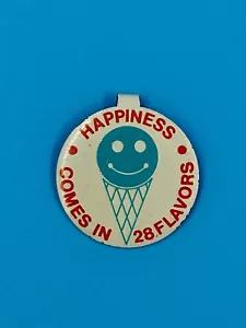 Howard Johnson's (Happiness Comes In 28 Flavors) Foldover Badge Pin Vintage 1" - Bild 1 von 3