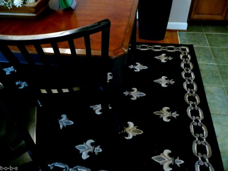 Frontgate Fleur De Lis Flower INDOOR OUTDOOR AREA Floor Rug Carpet Black 5'9" - Image 1 of 1