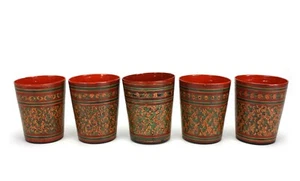 Antiguo juego de 5 vasos de laca birmana, diseño Yun, 7,3 cm. Birmania. Pagano. - Imagen 1 de 4