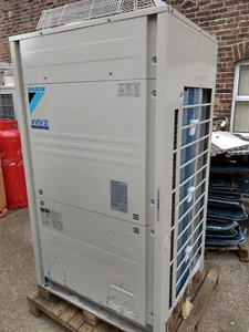 Bomba de calor exterior unidad VRV Daikin RQYQ8PY1B RQYQ8P 2013 NUEVO - Imagen 1 de 4