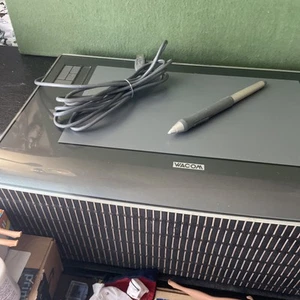 Wacom Intuos 3 Tablet Pts-631w Dual Control With Pen Graphics Drawing - Picture 1 of 8