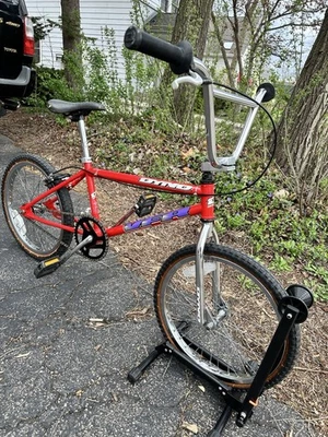 BMX Dyno VFR 1992 en estado Survivor. Sin soldaduras ni grietas en ningún lugar Foto 1 de 4