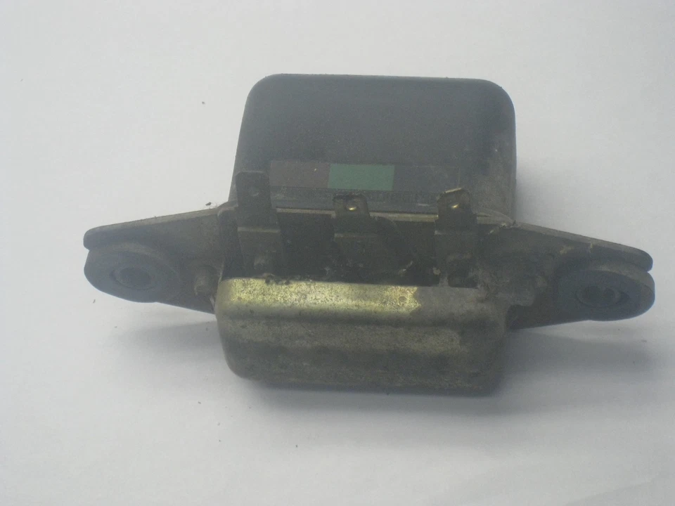 Kawasaki KZ400 KZ 400 1974 regulador de voltaje Foto 1 de 4