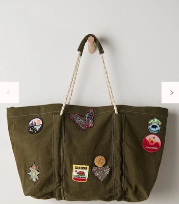 Bolso de Mano Free People Grande Been There Insignia Lona Serpiente de Mar Parche Verde Ejército Foto 1 de 4