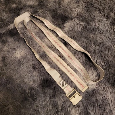 Cinturón Industrial SS19 Off-White Mini, Amarillo/Negro Foto 1 de 4