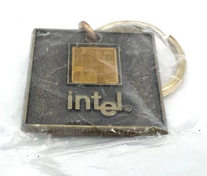 Intel 150th Anniversary Smithsonian Pentium CPU Keyring 1846-1996 New In Bag - Picture 1 of 3