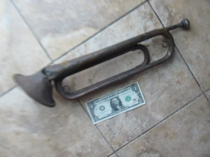 INUSUAL CORNETA DE LATÓN REGULACIÓN DE EE. UU., con boquilla original, daños de batalla - Imagen 1 de 8