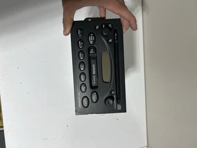 21025077 | SATURN OEM CD CASSETTE AM FM RADIO STEREO CONTROL MODULE UNIT - Image 1 of 4