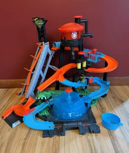 Hot Wheels Ultimate Gator Autowäsche Spielset mit Farbwechslern Spielzeugauto KOMPLETT! - Bild 1 von 18