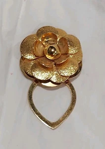 Vtg Gold Tone Flower Scarf Blouse Sweater Clip Lieba USA 1.5"  Collectable  - Picture 1 of 6