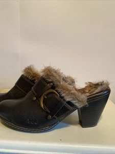 Zuecos para mujer BOC de cuero marrón con hebilla lateral talla 39 - Imagen 1 de 8