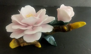 Beautiful White Pink Porcelain Rose Buds Flower Unmarked Figurine VG Condition - Picture 1 of 6