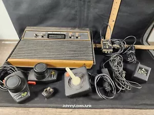 Atari CX-2600A Konsole ein Joystick 2 Paddles Anschlüsse Netzkabel enthalten getestet - Bild 1 von 5