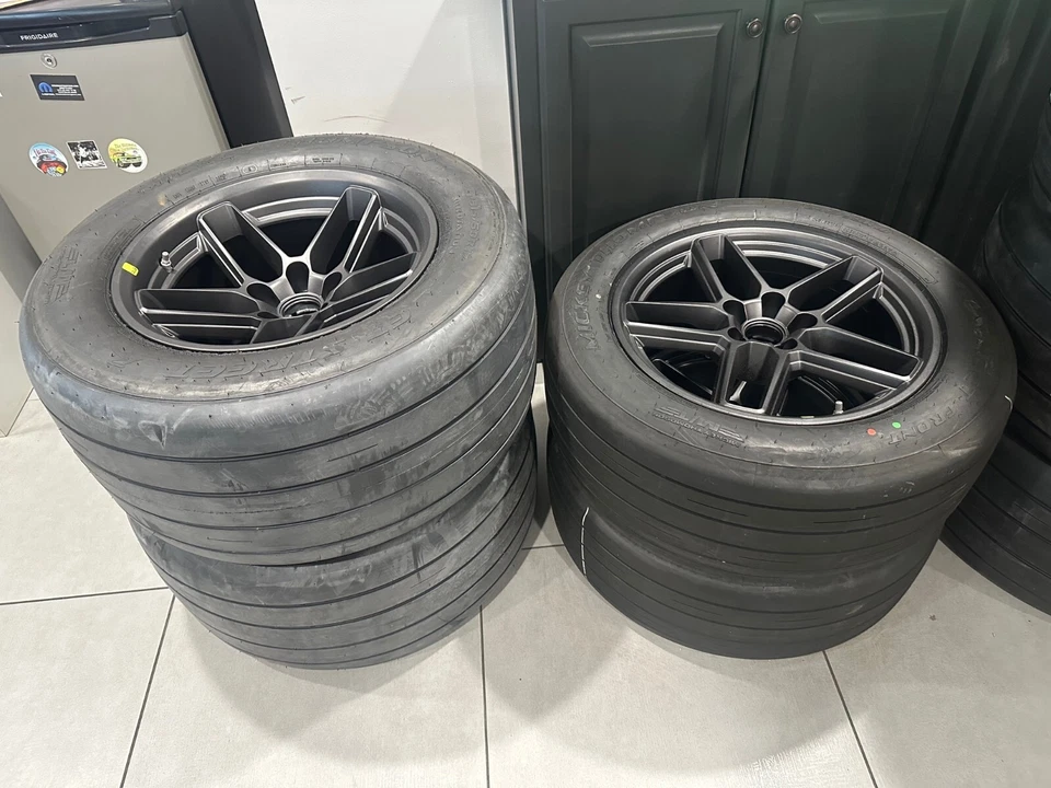 Dodge Challenger Wide Body Demon 170 17x11 18X18 Forged Wheels Mickey Thompson - Imagem 1 de 4