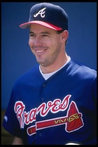 Pitcher Greg Maddux Atlanta Braves stands on the field at a game v- Old Photo - Picture 1 of 1