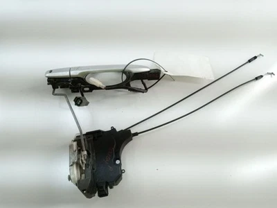 Actuador de bloqueo de pasajero Mitsubishi Outlander 2008 con mango plateado OEM  Foto 1 de 4