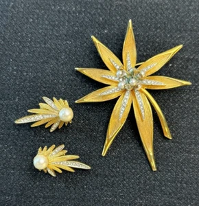 Vintage BOUCHER Brosche & Ohrring Set Starburst Perlen Cluster Strass Gold 86651 - Bild 1 von 10