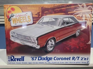 Revell California Wheels '67 Dodge Coronet R/T 2 in 1 Model 85-2017 1:25 Sealed - Picture 1 of 2