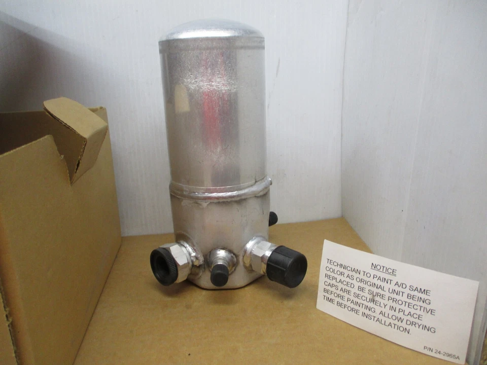 GM Chevy GMC AC Accumulator Receiver Drier 2724877 - Image 1 of 4