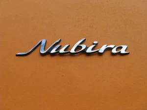 DAEWOO NUBIRA REAR TRUNK LID CHROME EMBLEM LOGO BADGE SIGN SYMBOL USED A43727 - Picture 1 of 5