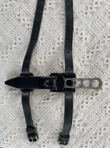 United. Divers Knife With Strap On Sheath - Picture 1 of 2