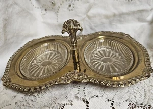 Brass And Glass Vintage Two-sided Candy Or Nut Dish With Middle Handle Victorian - Picture 1 of 9