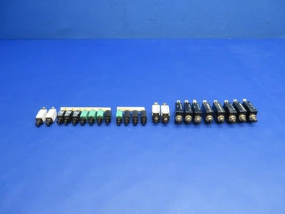 Disyuntores Beech D95A Amperios: 1, 2, 3, 5, 7-1/2, 50 LOTE DE 23 (1125-1705) Foto 1 de 4