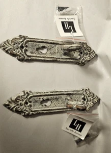 Lavish Home Brand 2er Set Shabby Chic Skelett Schlüssel Türschild Aufhänger Gusseisen - Bild 1 von 5