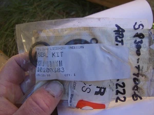 LIEBHERR 10100383 SEAL KIT - Picture 1 of 2