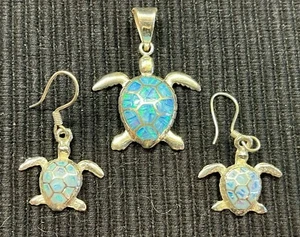 ARTISAN SILVER BLUE-GREEN OPAL SEA TURTLE PENDANT EARRING SET MEXICO - Picture 1 of 4