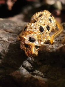 Giorgio Crouching Leopard Panther  Gold Tone Clear Rhinestone Black Dots Brooch - Picture 1 of 16