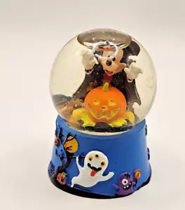 Disney Topolino Dracula con zucca miniatura globo di neve alto 2,5" - Foto 1 di 4