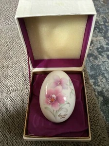 Noritake Bone China 1986 Collectible Bunny/Tulips 3” Easter Egg - Beautiful - Picture 1 of 4