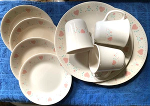 Platos de postre y taza con patrón Corning Corelle FOREVER YOURS 9 piezas - Imagen 1 de 9