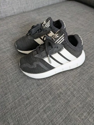 Adidas Originales Swift Run X Negro Blanco Talla 7K Niño Tenis Zapatos FY2184 Foto 1 de 4