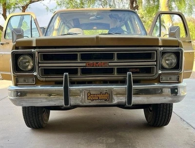 1975-76 Factory GMC 454 grille - Image 1 of 4