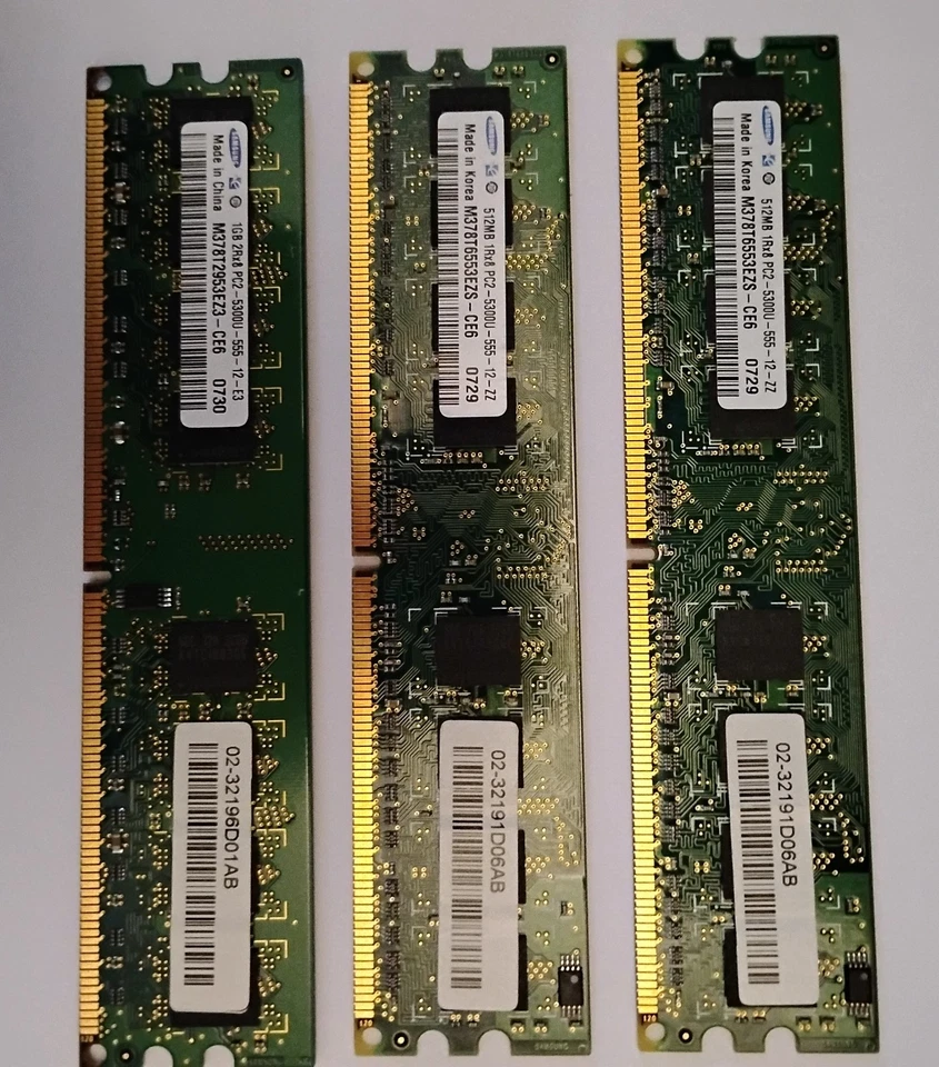SAMSUNG  TWO (512MB 1Rx8 PC2 5300U), and ONE (1 GB 2RX8 PC2 5300U) - Image 1 of 1
