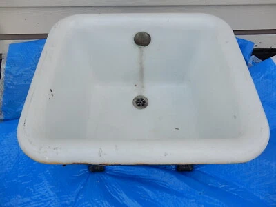 Claw Foot Foot Tub-------Antique, Rare Find - Image 1 of 4