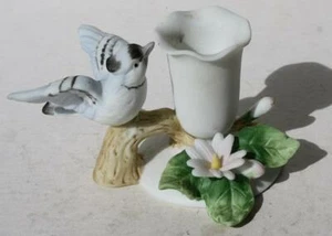 Blue Jay Figurine Perched Bud Vase 3D Flower Ceramic Porcelain Hand Painted --- - Picture 1 of 1