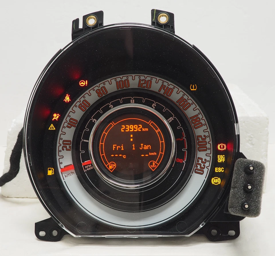 菲亚特 500 原始设备制造商速度计 23992 km 1RY22JXWAE / 1YC33JXWAB 2012/13 - 白色 KMH — 第 1/1 张图片