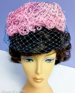 Vintage 60er Damen Frühling/Sommer blau/rosa Netz & Straußenfedernetz Schleier Hut - Bild 1 von 5
