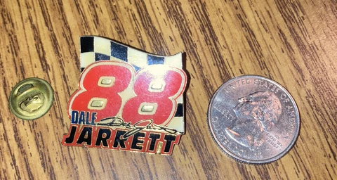 Vtg 1998 Dale Jarrett Nascar Pin Lapel Collectors # 88 Race Flag Car Racer Cover