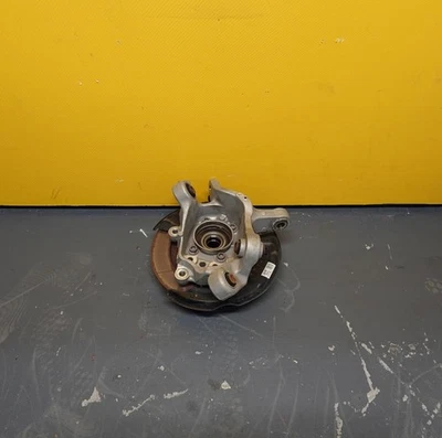 2021 - 2025 LEXUS IS350 REAR SUSPENSION RIGHT SIDE SPINDLE KNUCKLE & HUB OEM - Image 1 of 4