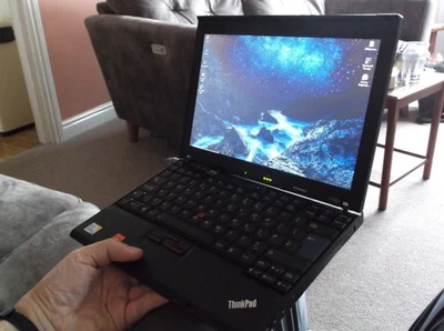 Thinkpad X200S Laptop 1.86 GHz Dual Core 4GB RAM 128 GB SSD - Windows 10 Pro!! - Image 1 of 4