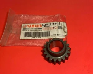 Nuevo de Lote Original Yamaha 5LP-17143-10 Engranaje, Piñón Inverso - Imagen 1 de 3