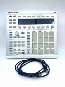 Native Instruments Maschine Mk2 White Hybrid groovebox synth drum machine - Picture 1 of 5