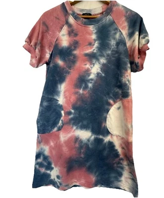 Vestido Rue 21 con estampado tie-dye en rosa, azul y blanco manga corta med Foto 1 de 4